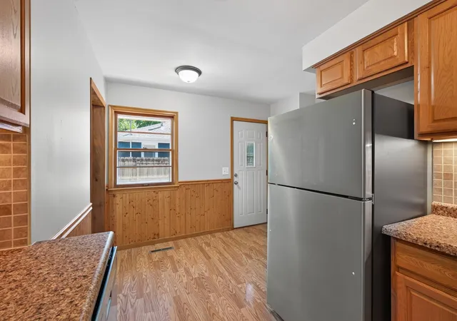 Photo 4 of Single family home for sale at 424 4th Avenue NE, Osseo, MN 55369 | MLS# 7136150 | Listing updated on 2026-09-29