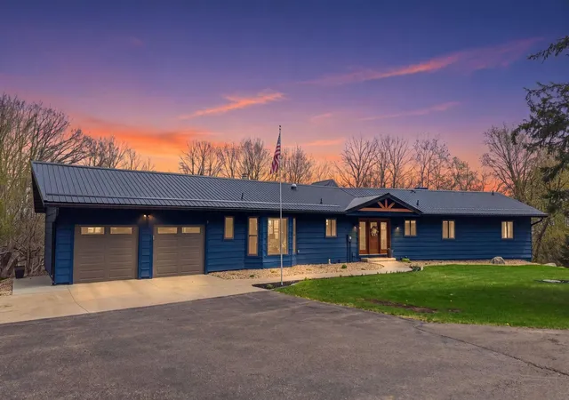 Photo 1 of Single family home for sale at 3015 Valleywood Dr Sw, Rochester, MN 55902 | MLS# 7136226 | Listing updated on 2026-09-17