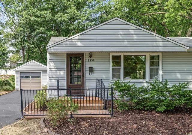 Photo 3 of Single family home for sale at 2938 Washburn Cir, Minneapolis, MN 55423 | MLS# 7136332 | Listing updated on 2026-09-17