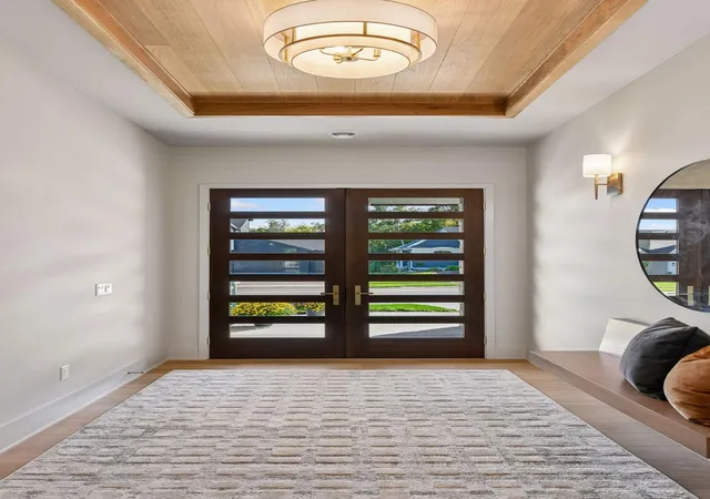 Photo 4 of Single family home for sale at 719 Ensconced Way, Chaska, MN 55318 | MLS# 7136388 | Listing updated on 2026-09-16