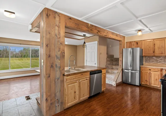 Photo 3 of Single family home for sale at 112704 Hundertmark Rd, Chaska, MN 55318 | MLS# 7136437 | Listing updated on 2026-09-17