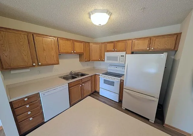 Photo 1 of Condo for sale at 2231 Penn Pl #213, Saint Paul, MN 55109 | MLS# 7136456 | Listing updated on 2026-10-11