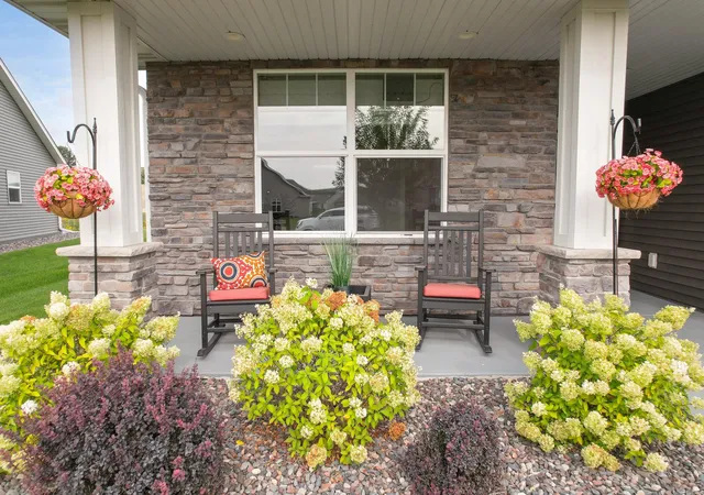 Photo 2 of Single family home for sale at 458 Laura Ln SE, Saint Michael, MN 55376 | MLS# 7136516 | Listing updated on 2026-09-25