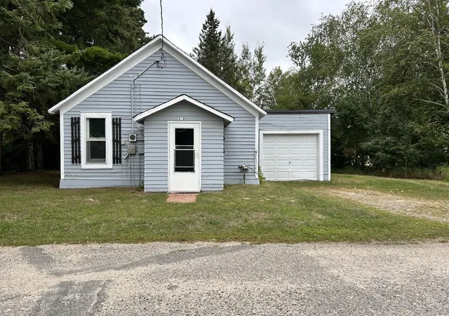 Photo 1 of Single family home for sale at 102 Sunset Ave Nw, Bagley, MN 56621 | MLS# 7136712 | Listing updated on 2026-09-09
