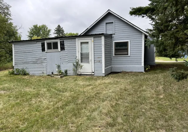 Photo 3 of Single family home for sale at 102 Sunset Ave Nw, Bagley, MN 56621 | MLS# 7136712 | Listing updated on 2026-09-09