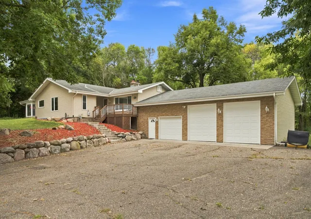 Photo 2 of Single family home for sale at 20840 Hidden Ponds Dr, Rogers, MN 55374 | MLS# 7136911 | Listing updated on 2026-09-16