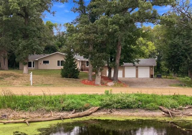 Photo 3 of Single family home for sale at 20840 Hidden Ponds Dr, Rogers, MN 55374 | MLS# 7136911 | Listing updated on 2026-09-16