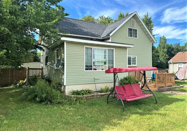 Photo 3 of Single family home for sale at 559 S 1st Street, Montevideo, MN 56265 | MLS# 7137214 | Listing updated on 2026-09-16