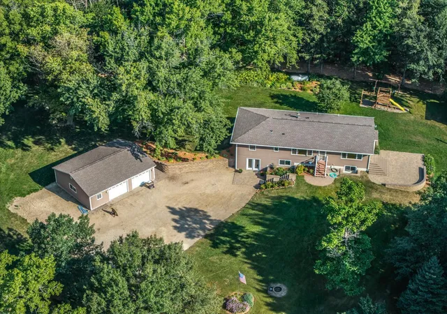 Photo 3 of Sale Pending at 5845 265th Street W, Farmington, MN 55024 | MLS# 7137751 | Listing updated on 2026-09-16