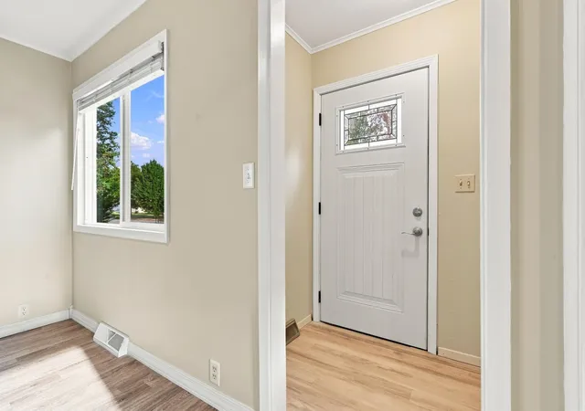 Photo 3 of Single family home for sale at 408 15th Avenue S, Fargo, ND 58103 | MLS# 7137938 | Listing updated on 2026-10-04