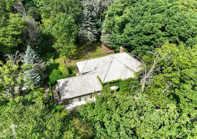 Photo 3 of Sale Pending at 4905 Safari Ct S, Saint Paul, MN 55122 | MLS# 7138175 | Listing updated on 2026-09-18