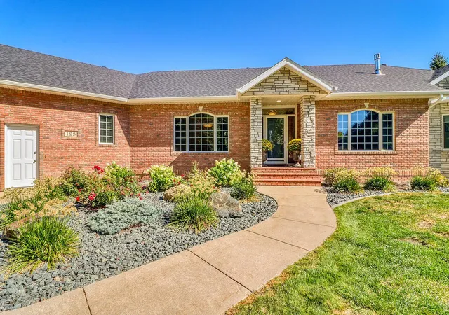 Photo 3 of Single family home for sale at 123 50th Avenue E, West Fargo, ND 58078 | MLS# 7138339 | Listing updated on 2026-09-09