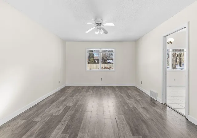 Photo 3 of Single family home for sale at 5885 Hidden Oaks Cir SE, Prior Lake, MN 55372 | MLS# 7138445 | Listing updated on 2026-09-09