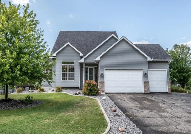 Photo 1 of Single family home for sale at 17091 Fairhill Ave, Farmington, MN 55024 | MLS# 7138558 | Listing updated on 2026-09-09