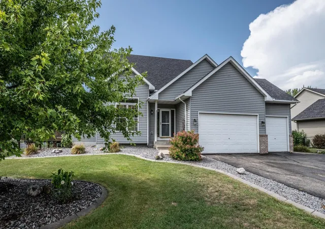 Photo 2 of Single family home for sale at 17091 Fairhill Ave, Farmington, MN 55024 | MLS# 7138558 | Listing updated on 2026-09-09