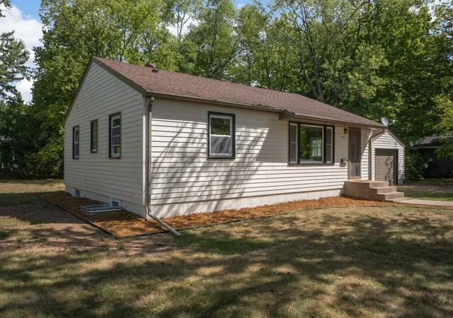 Photo 2 of Single family home for sale at 803 Birch St, Anoka, MN 55303 | MLS# 7138820 | Listing updated on 2026-09-16