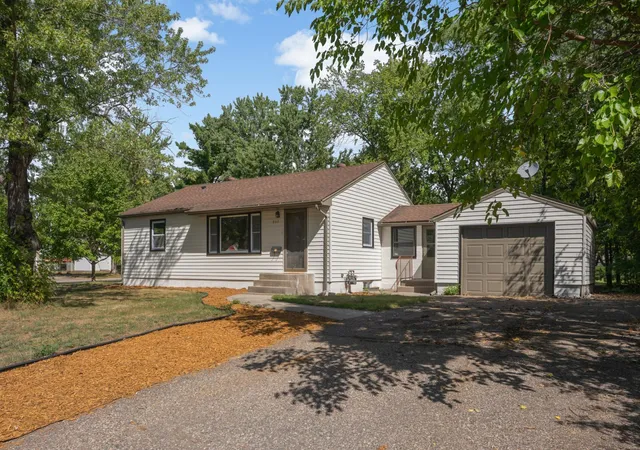 Photo 3 of Single family home for sale at 803 Birch St, Anoka, MN 55303 | MLS# 7138820 | Listing updated on 2026-09-16