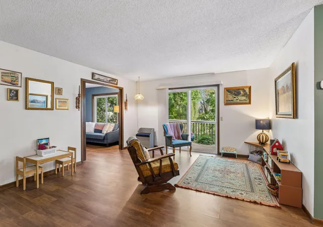 Listing Photo 1 - Condo for sale in building located at 973 Greenhaven Dr, Saint Paul, MN 55127 - Unit #