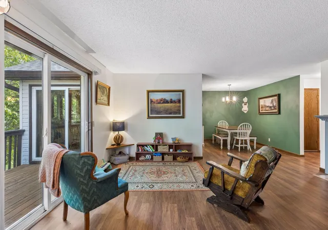 Listing Photo 4 - Condo for sale in building located at 973 Greenhaven Dr, Saint Paul, MN 55127