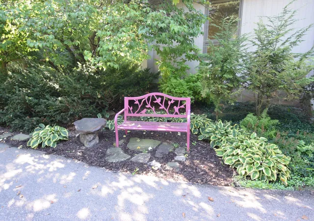 Photo 3 of Sale Pending at 91 S Shannon Dr, Shakopee, MN 55379 | MLS# 7139108 | Listing updated on 2026-09-09