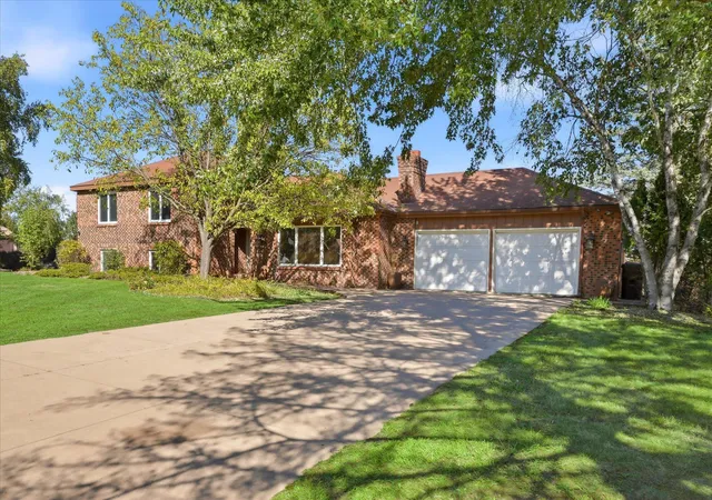 Photo 3 of Single family home for sale at 5431 Hilltop Ave N, Lake Elmo, MN 55042 | MLS# 7139319 | Listing updated on 2026-09-29