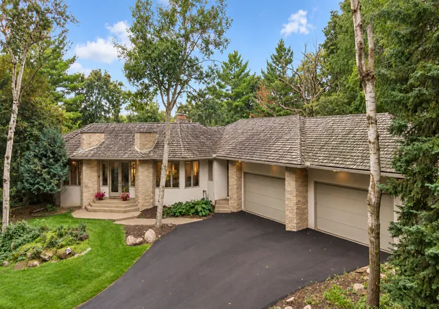 Photo 3 of Single family home for sale at 15300 Wild Wings, Minnetonka, MN 55345 | MLS# 7139391 | Listing updated on 2026-09-15
