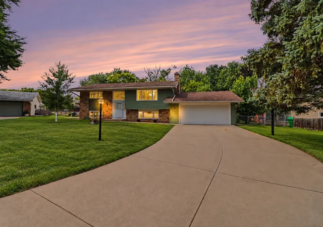 Photo 2 of Single family home for sale at 4833 Ensign Ave N, Minneapolis, MN 55428 | MLS# 7139634 | Listing updated on 2026-09-17