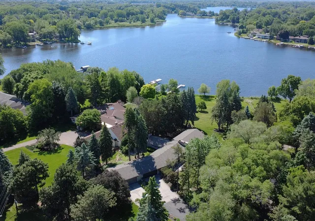 Photo 1 of Single family home for sale at 2205 Long Lake Rd, Saint Paul, MN 55112 | MLS# 7139701 | Listing updated on 2026-09-26