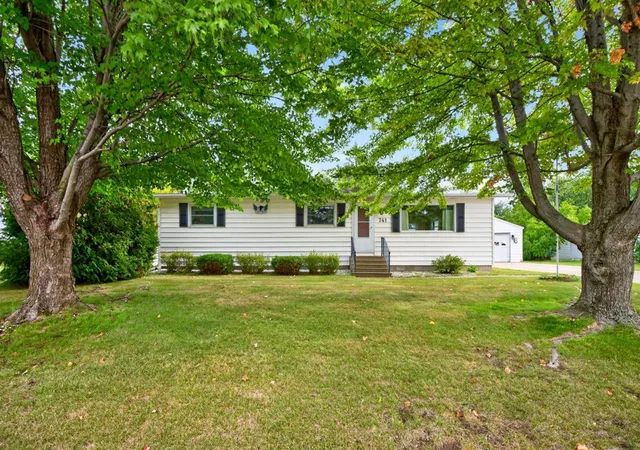 Photo 2 of Single family home for sale at 741 S 10th Street, Lake City, MN 55041 | MLS# 7139918 | Listing updated on 2026-09-17