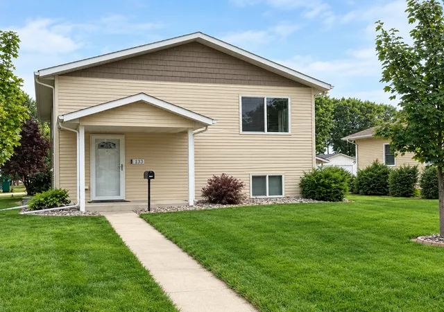 Photo 1 of Single family home for sale at 130 12th Street N, Breckenridge, MN 56520 | MLS# 7139982 | Listing updated on 2026-09-16