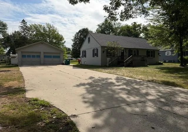 Photo 1 of Single family home for sale at 413 S Donnelly Ave, Litchfield, MN 55355 | MLS# 7140380 | Listing updated on 2026-09-09
