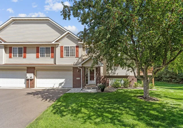 Photo 1 of Single family home for sale at 15642 Chasewood Ct, Rosemount, MN 55068 | MLS# 7140721 | Listing updated on 2026-09-17