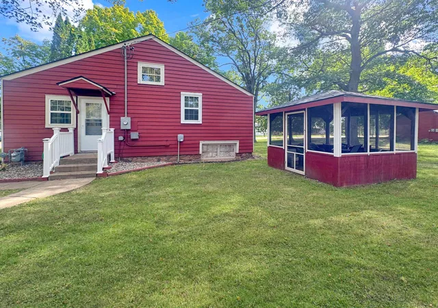 Photo 3 of Sale Pending at 800 6th Street, Ironton, MN 56455 | MLS# 7141072 | Listing updated on 2026-10-02