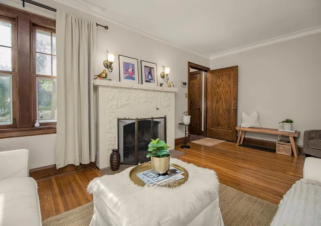 Photo 3 of Sale Pending at 1084 Bradley St, Saint Paul, MN 55130 | MLS# 7141089 | Listing updated on 2026-09-28