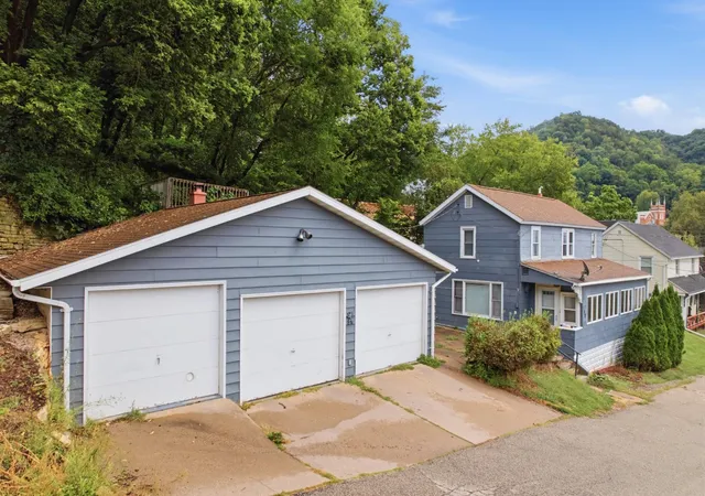 Photo 1 of Sale Pending at 142 Washington St, Fountain City, WI 54629 | MLS# 7141282 | Listing updated on 2026-09-16