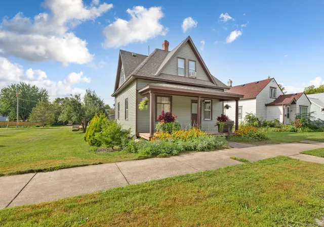 Photo 3 of Single family home for sale at 310 Oak Ave SW, Montgomery, MN 56069 | MLS# 7141762 | Listing updated on 2026-09-17