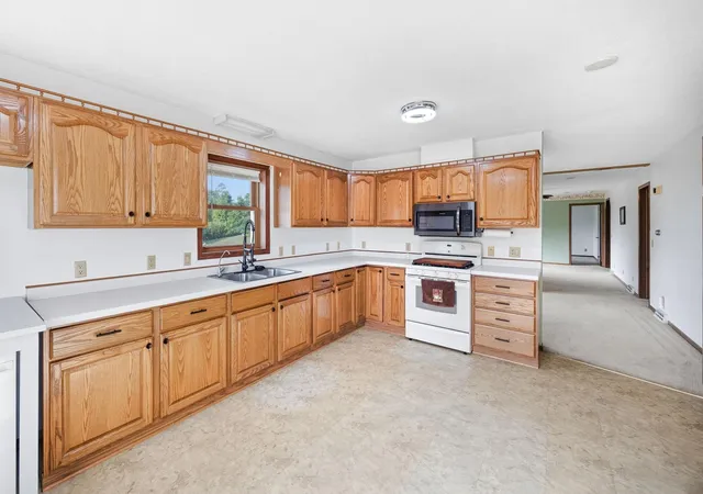 Photo 3 of Single family home for sale at 2048 Division St E, Buffalo, MN 55313 | MLS# 7141880 | Listing updated on 2026-09-18