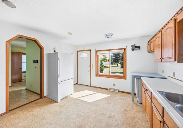 Photo 4 of Single family home for sale at 2048 Division St E, Buffalo, MN 55313 | MLS# 7141880 | Listing updated on 2026-09-18