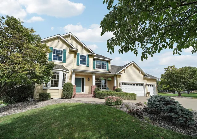 Photo 3 of Single family home for sale at 1470 River Shore Dr, Hastings, MN 55033 | MLS# 7141986 | Listing updated on 2026-09-18