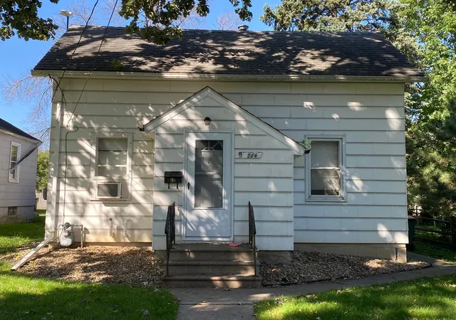 Photo 1 of Single family home for sale at 814 Lincoln Ave, Albert Lea, MN 56007 | MLS# 7142031 | Listing updated on 2026-09-16