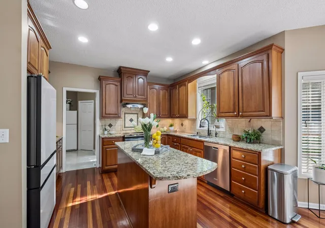 Single family home for sale at 15016 Viewcrest Ln, Burnsville, MN 55306 | MLS# 7142123