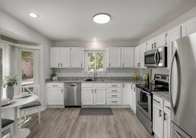 Photo 4 of Single family home for sale at 970 Redwing Ct, Chanhassen, MN 55317 | MLS# 7142143 | Listing updated on 2026-09-18