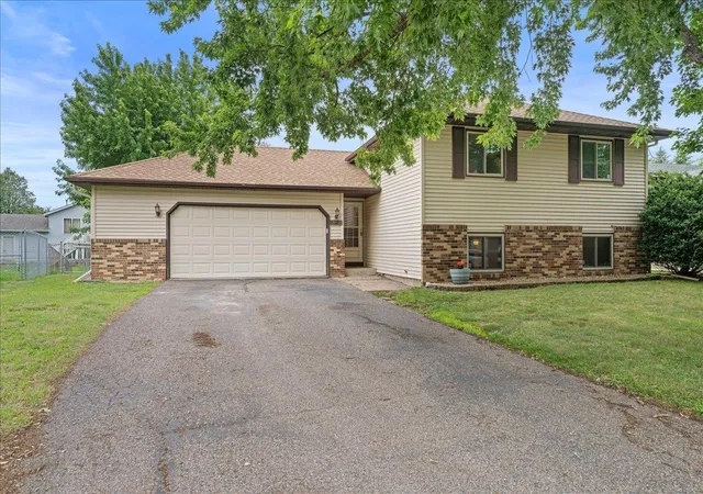 Photo 3 of Single family home for sale at 5316 184th Street W, Farmington, MN 55024 | MLS# 7142352 | Listing updated on 2026-09-18