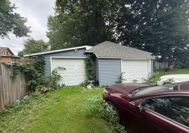Photo 3 of Single family home for sale at 218 Augusta Ave Se, Willmar, MN 56201 | MLS# 7142379 | Listing updated on 2026-09-17