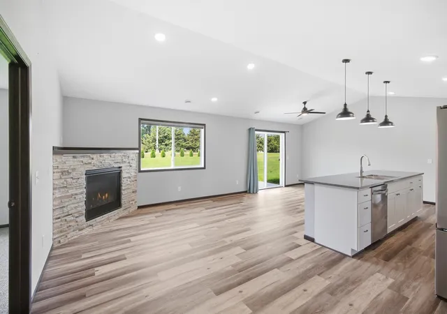 Photo 3 of Single family home for sale at 1554 Gray Fox Dr Ne, Owatonna, MN 55060 | MLS# 7142384 | Listing updated on 2026-09-18