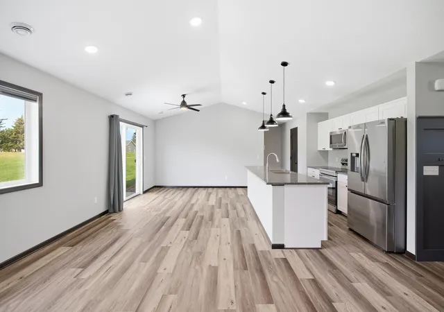 Photo 3 of Single family home for sale at 1554 Gray Fox Dr NE, Owatonna, MN 55060 | MLS# 7142384 | Listing updated on 2026-09-18