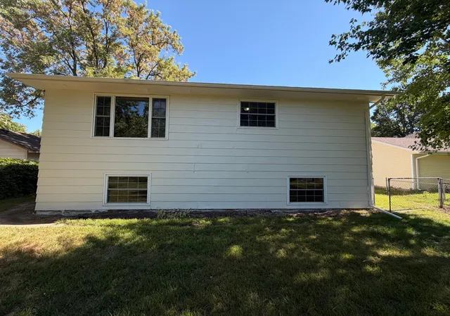 Photo 4 of Single family home for sale at 7537 Fairfield Rd N, Minneapolis, MN 55444 | MLS# 7142513 | Listing updated on 2026-09-16