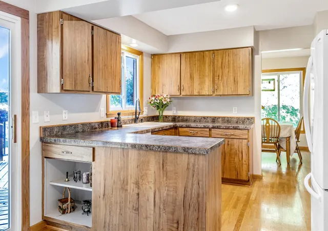 Photo 3 of Single family home for sale at 9180 Edgebrook Dr, Northfield, MN 55057 | MLS# 7142630 | Listing updated on 2026-09-17