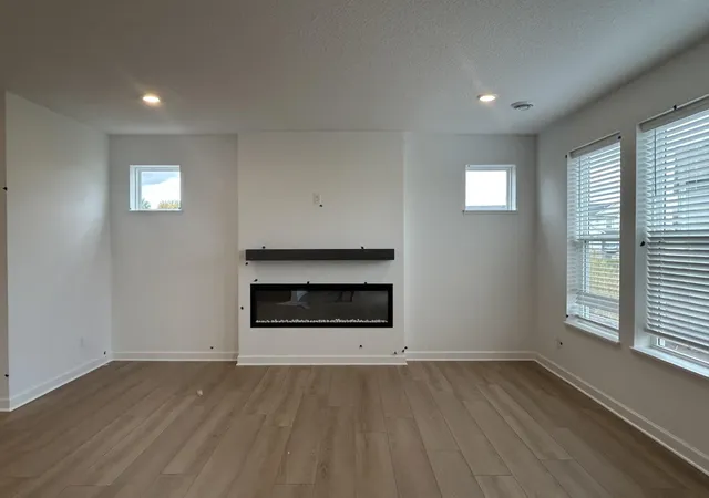 Photo 3 of Single Family Residence at 2307 Williams St, Shakopee, MN 55379 | MLS# 7142681 |  | Sold on 2026-10-09