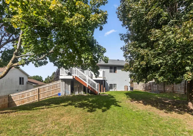 Photo 4 of Single family home for sale at 9337 Jeffery Ct S, Cottage Grove, MN 55016 | MLS# 7142705 | Listing updated on 2026-09-23